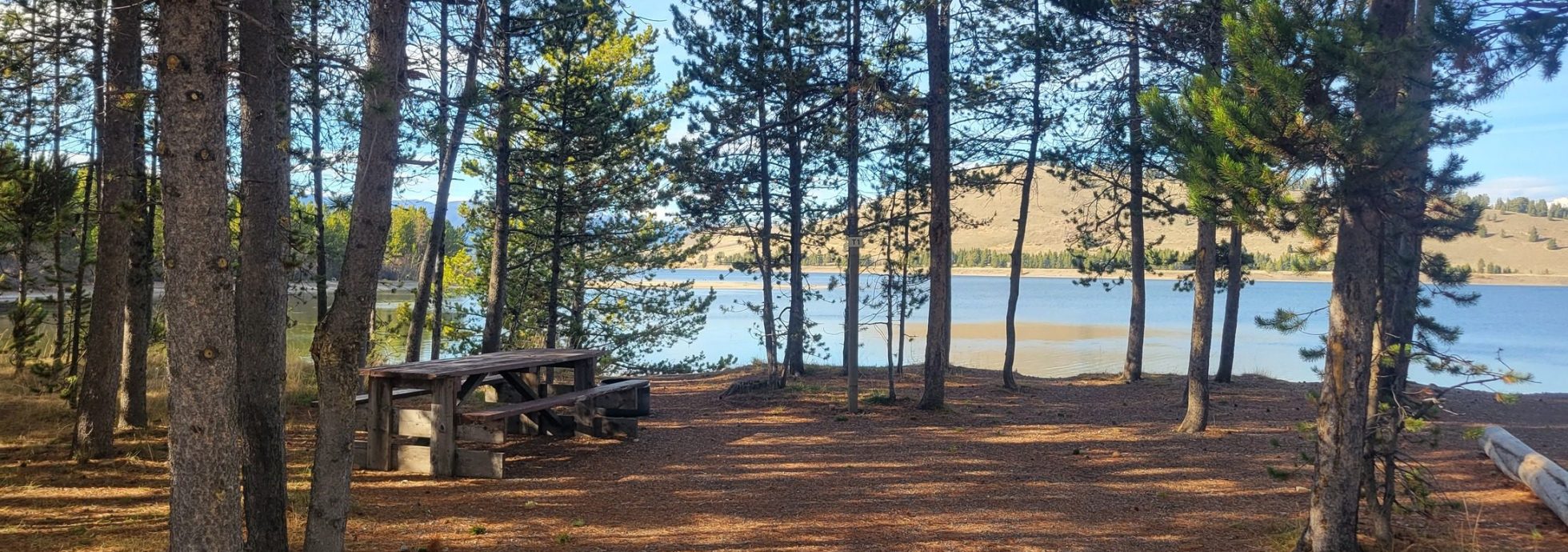 T1 Lakeside Tent Campsite With Mountain View