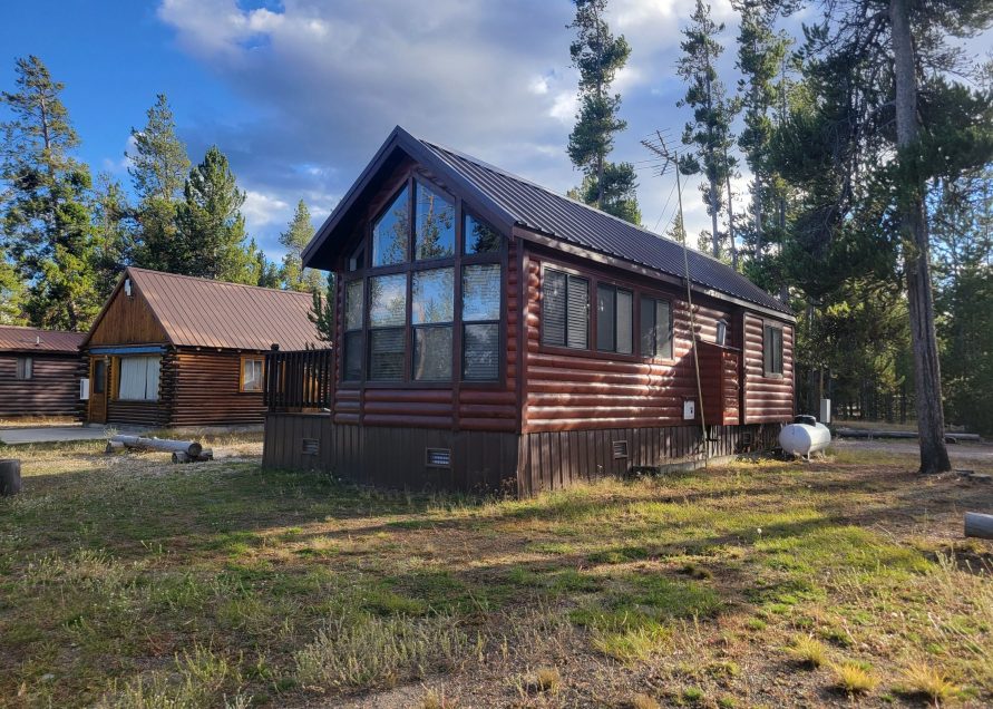 Madison Arm Campground Cabins & Cottages