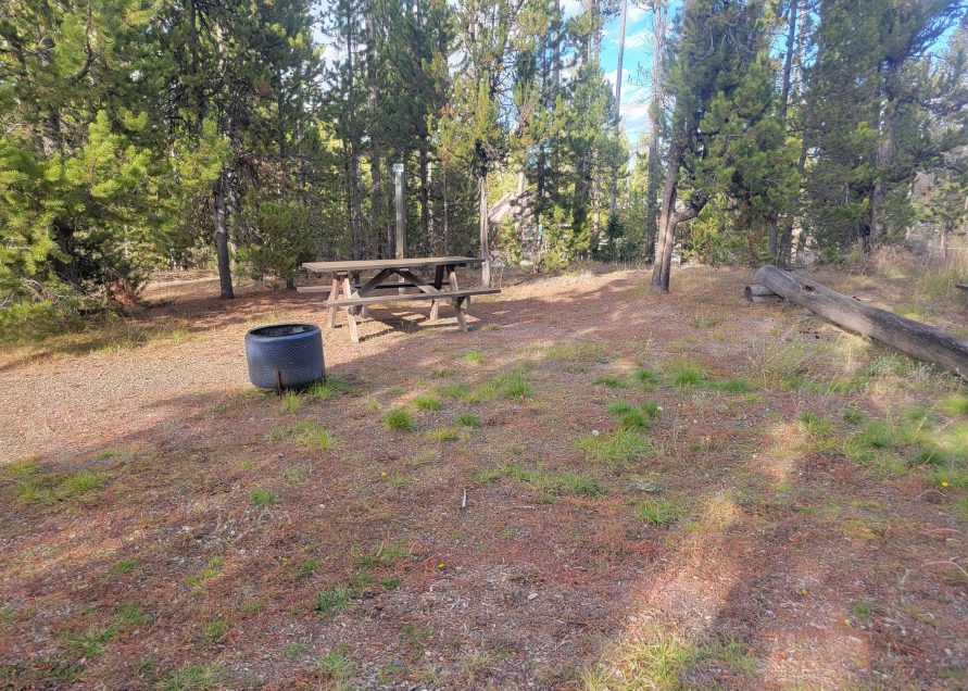 O12 Overflow Dry Camping Hebgen Lake