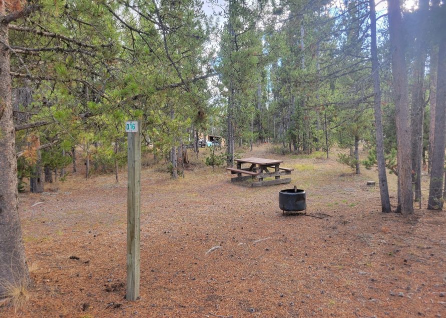 O16 Overflow Dry Camping Yellowstone Park