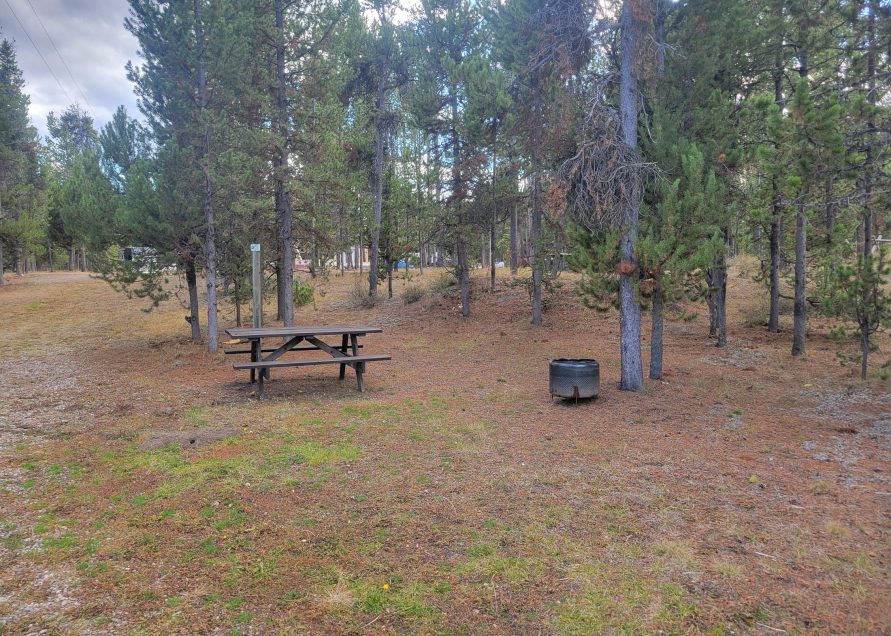 O17 Overflow Dry Camping Hebgen Lake