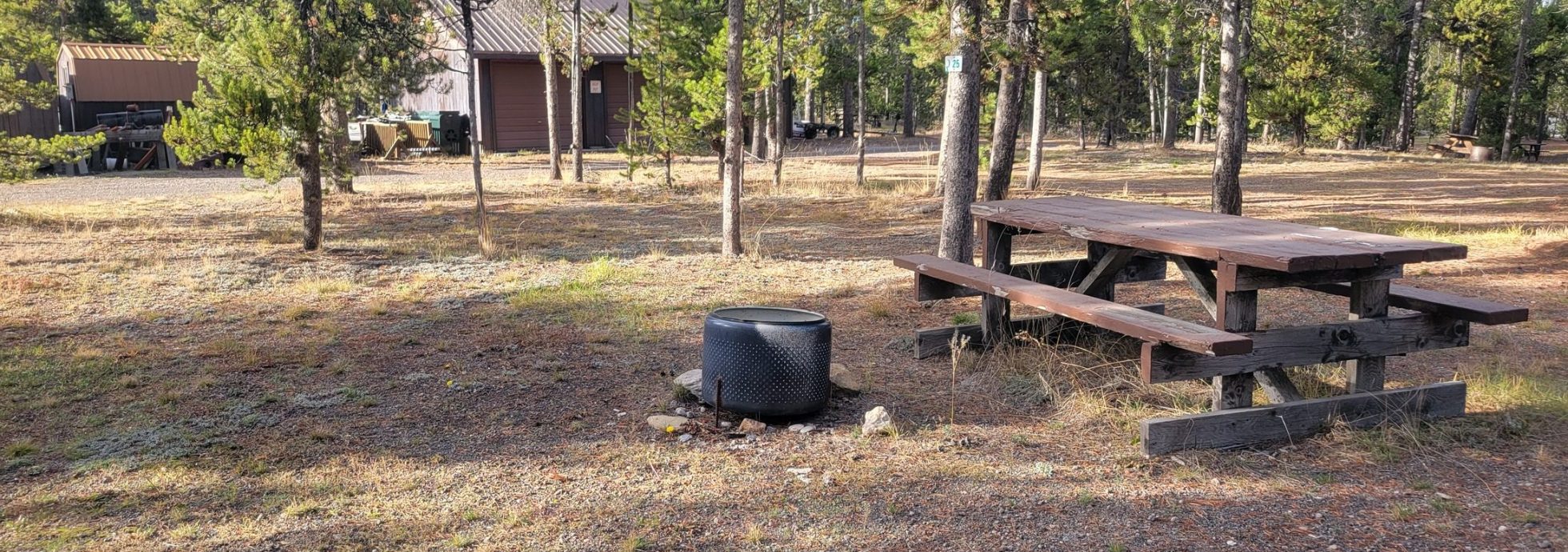 O24 Wooded Hillside Dry Campsite Madison Arm Resort