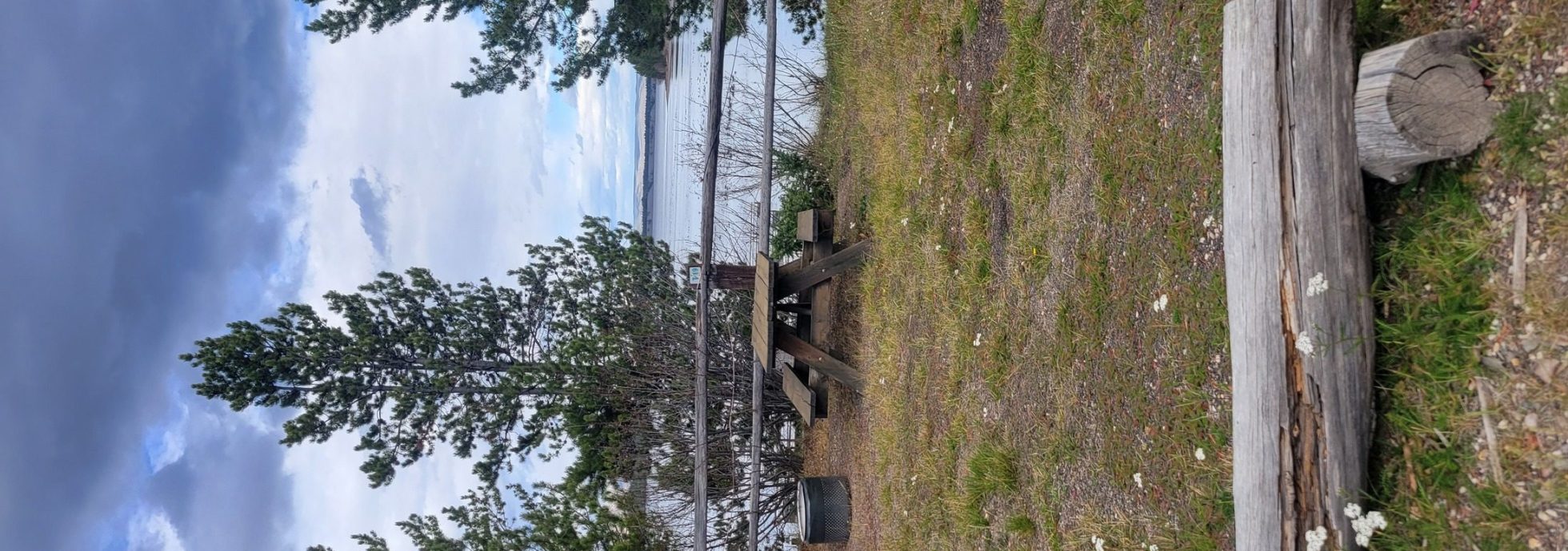 T19 Lakeside Camping